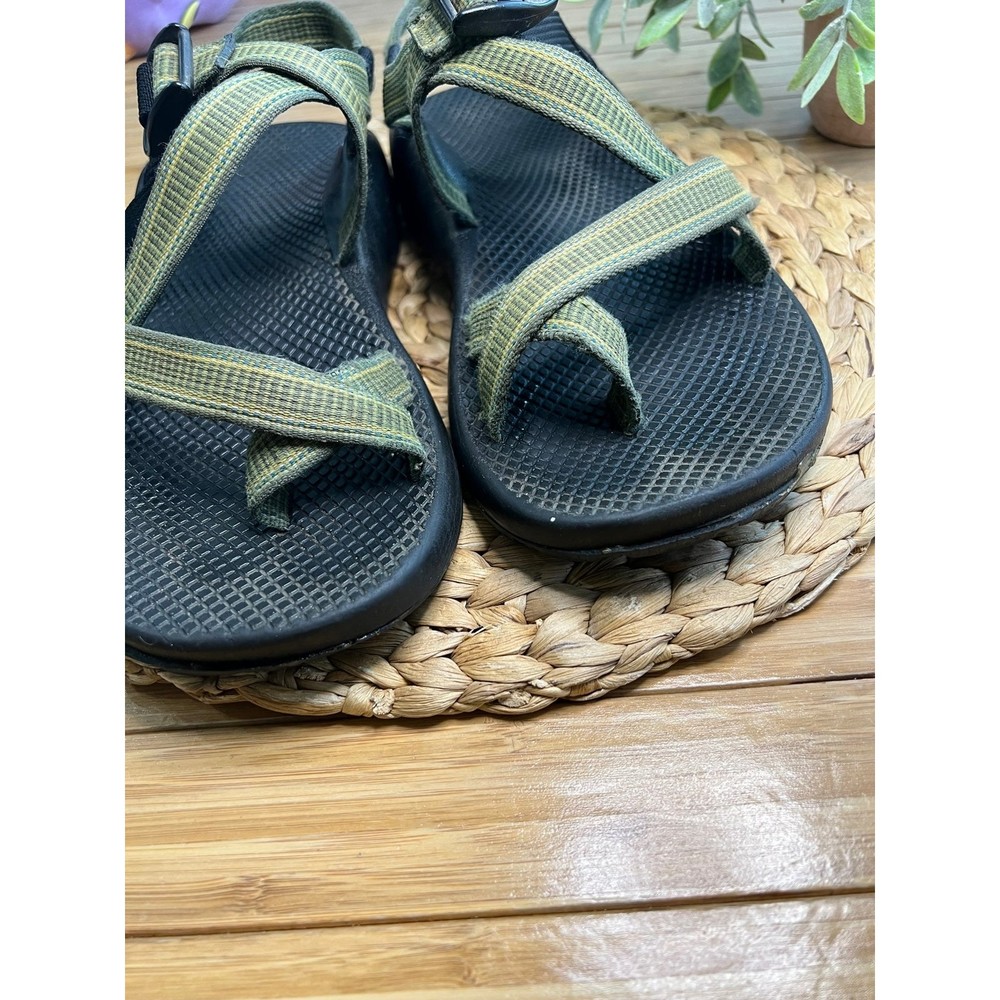 Chaco Yampa~Toe Loop Strappy Outdoor Water Sandals~mens 8 olive green *FLAW* - Picture 4 of 7